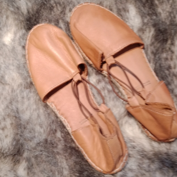 Leather espadrilles - Picture 9 of 16